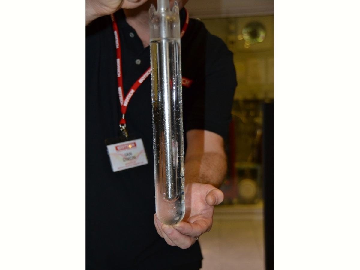 Ice mantle maker for water triple point cells